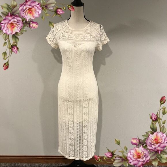 Cream short sleeve lace maxi dress - Picture 1 of 15
